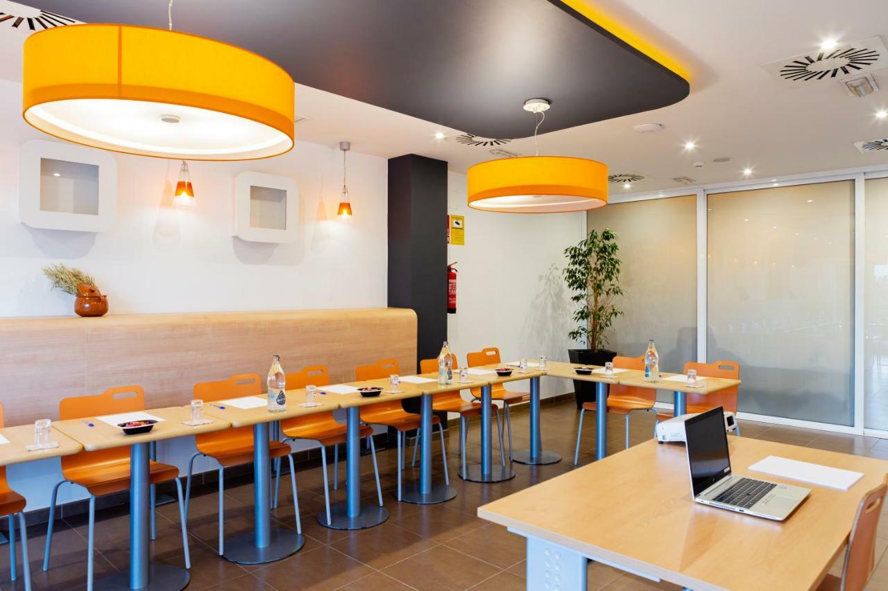 Ibis Budget Oviedo Eksteriør bilde